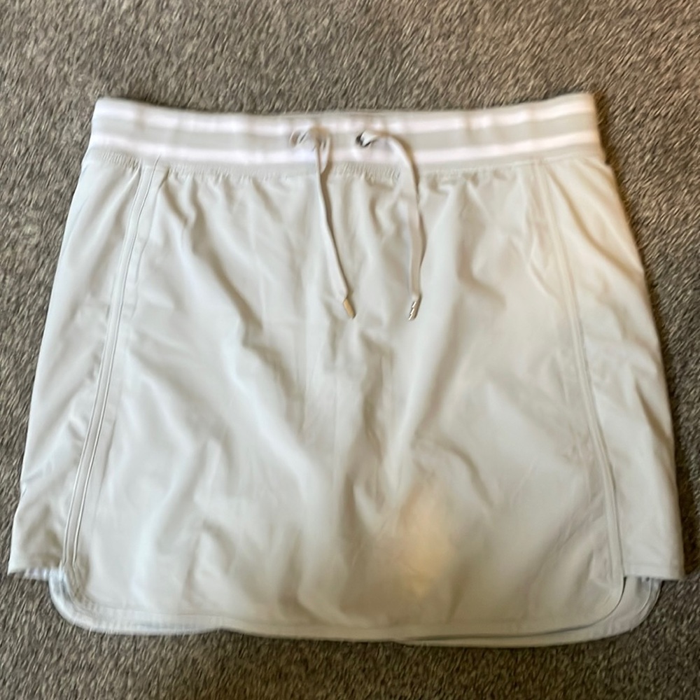 Light grey skort